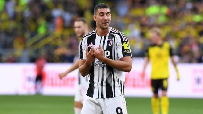 Leeds đấu Với Newcastle